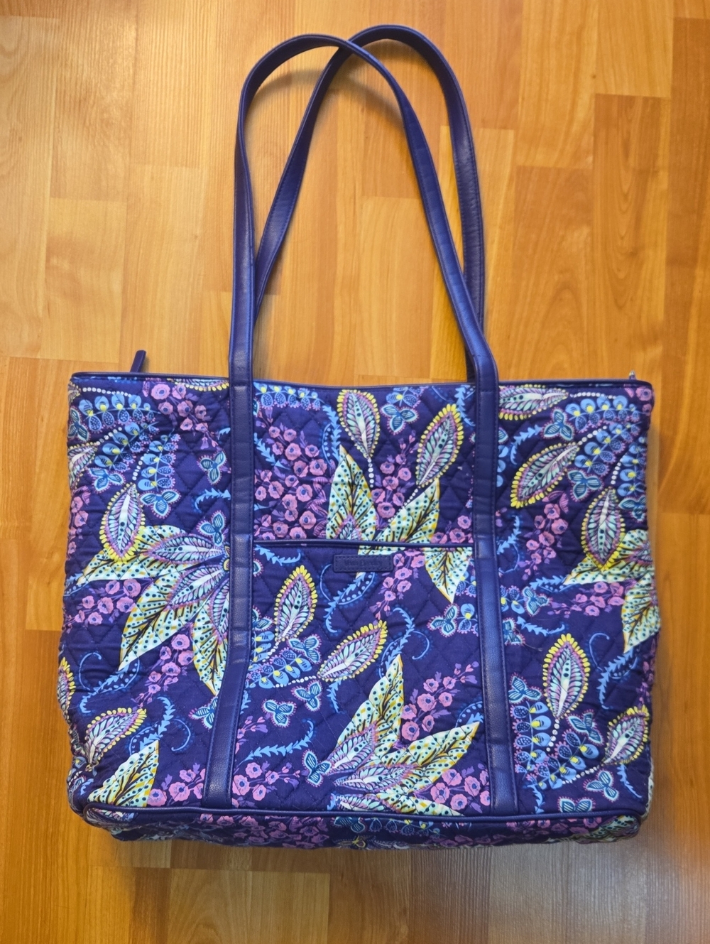 Vera Bradley Classic Tote Retired Pattern Batik Leaves Purple Quilted Zip Close